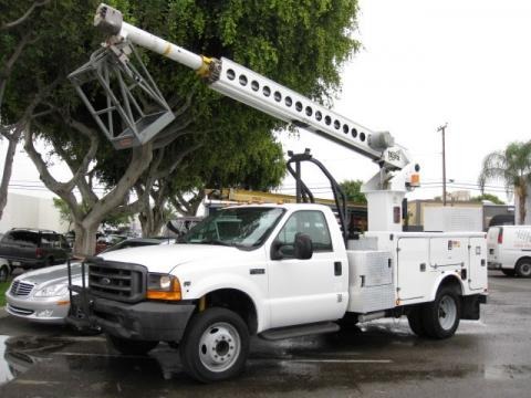 1999 Ford F450 Super Duty XL Regular Cab Chassis Bucket Truck Data, Info and Specs