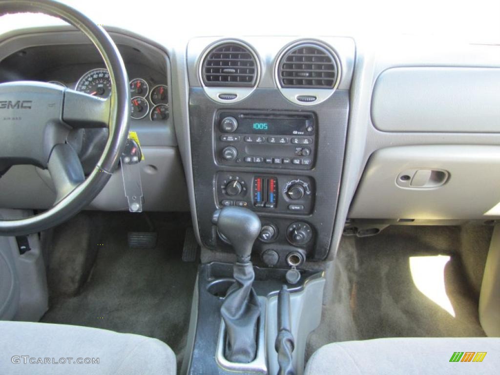 2003 GMC Envoy SLE Light Oak Dashboard Photo #38201788