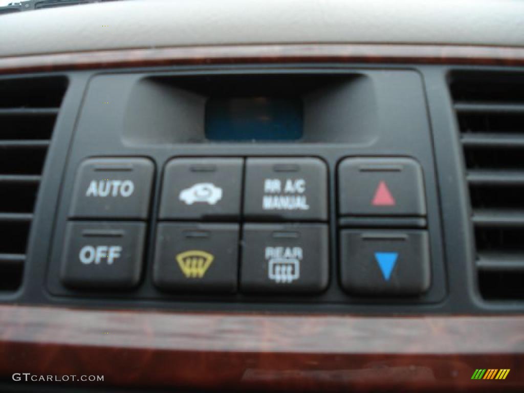 2004 Acura MDX Touring Controls Photo #38202340
