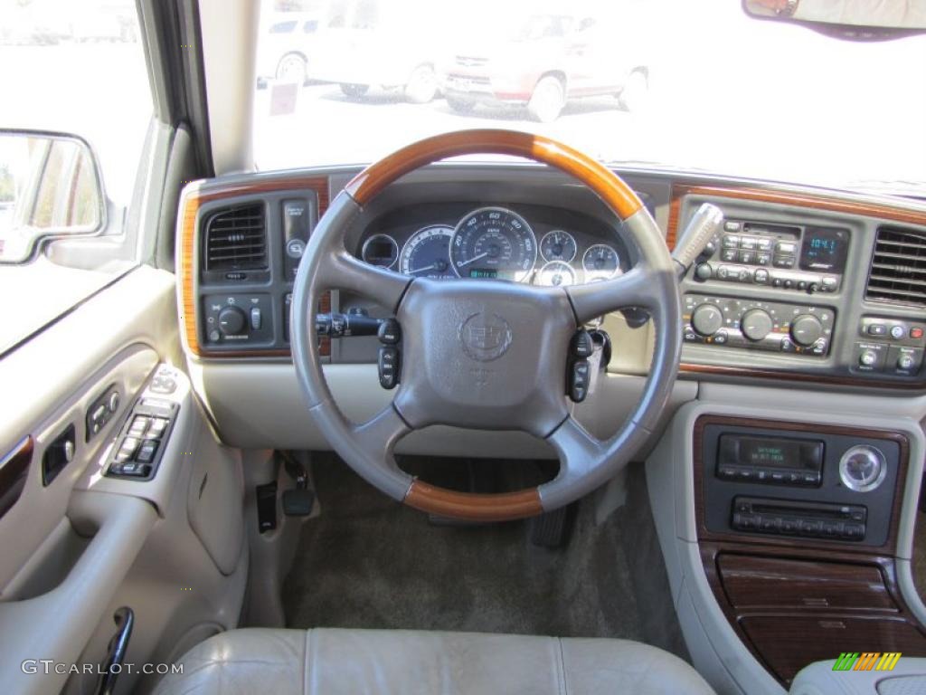 2002 Cadillac Escalade Standard Escalade Model Shale Dashboard Photo #38203348