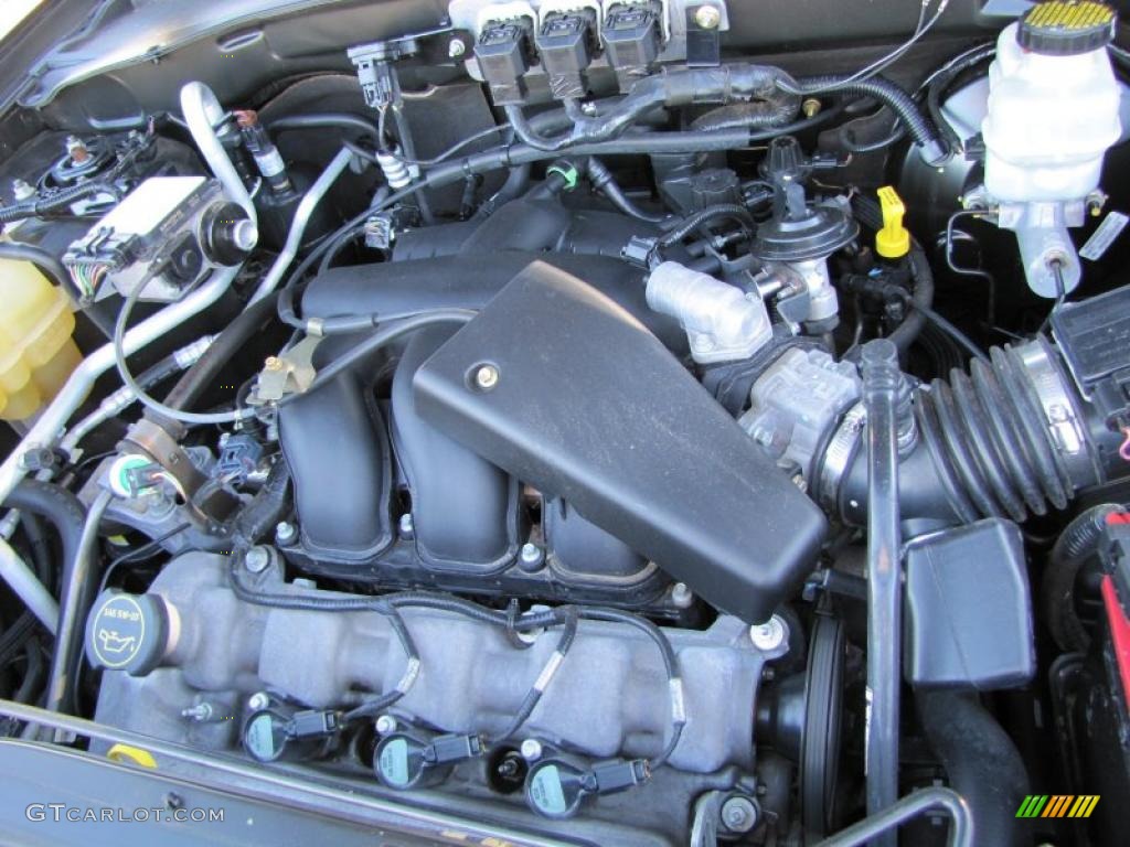 2005 Mercury Mariner V6 Convenience 4WD Engine Photos