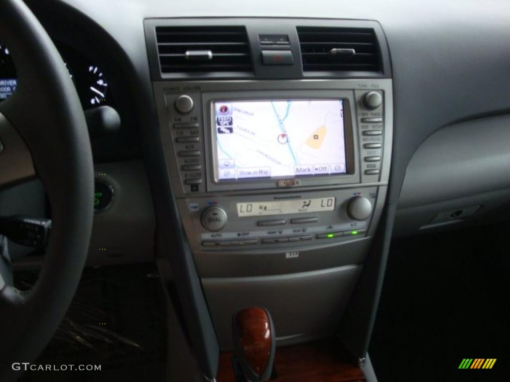 2011 Toyota Camry Hybrid Navigation Photo #38205048