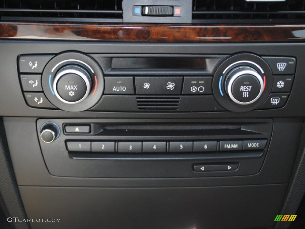 2009 BMW 3 Series 335i Sedan Controls Photo #38205596