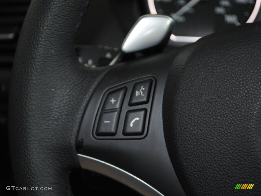 2009 BMW 1 Series 128i Coupe Controls Photo #38206668