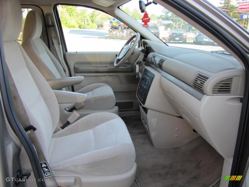 Pebble Beige Interior 2004 Ford Freestar SES Photo #38206856
