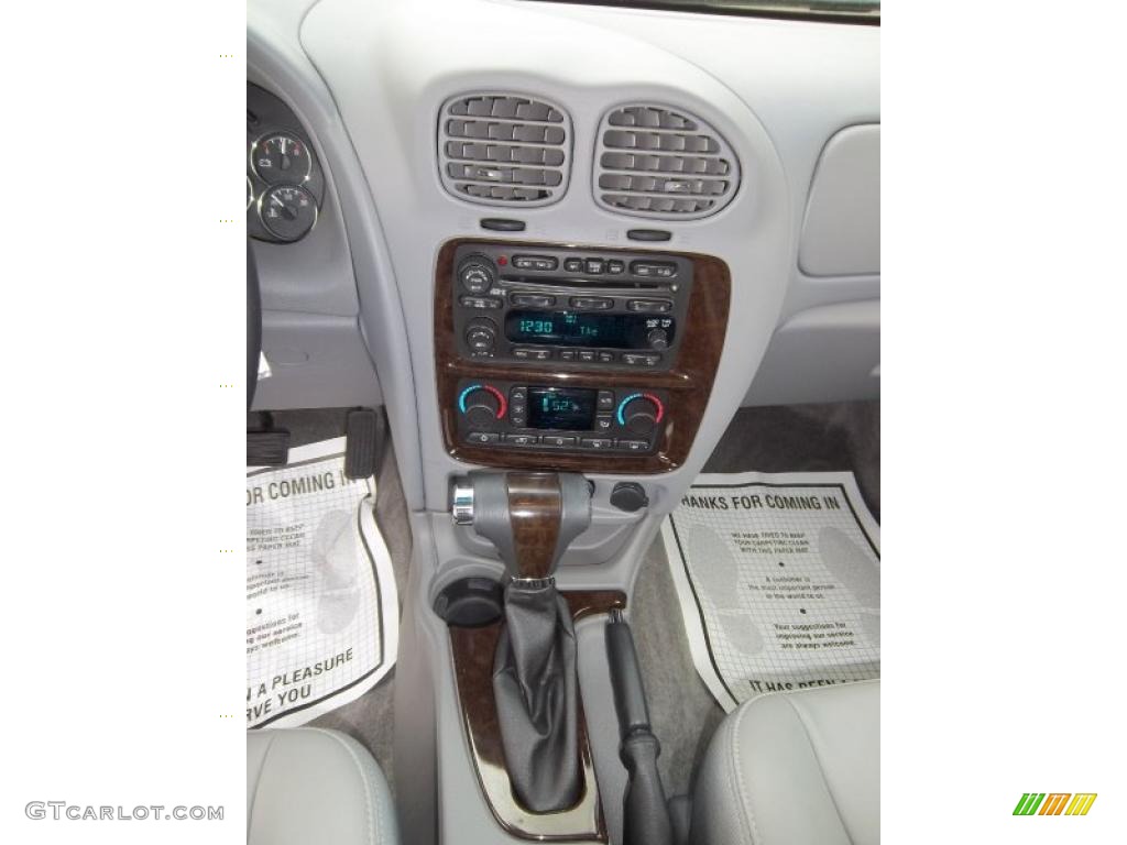 2007 Buick Rainier CXL AWD Controls Photo #38209068