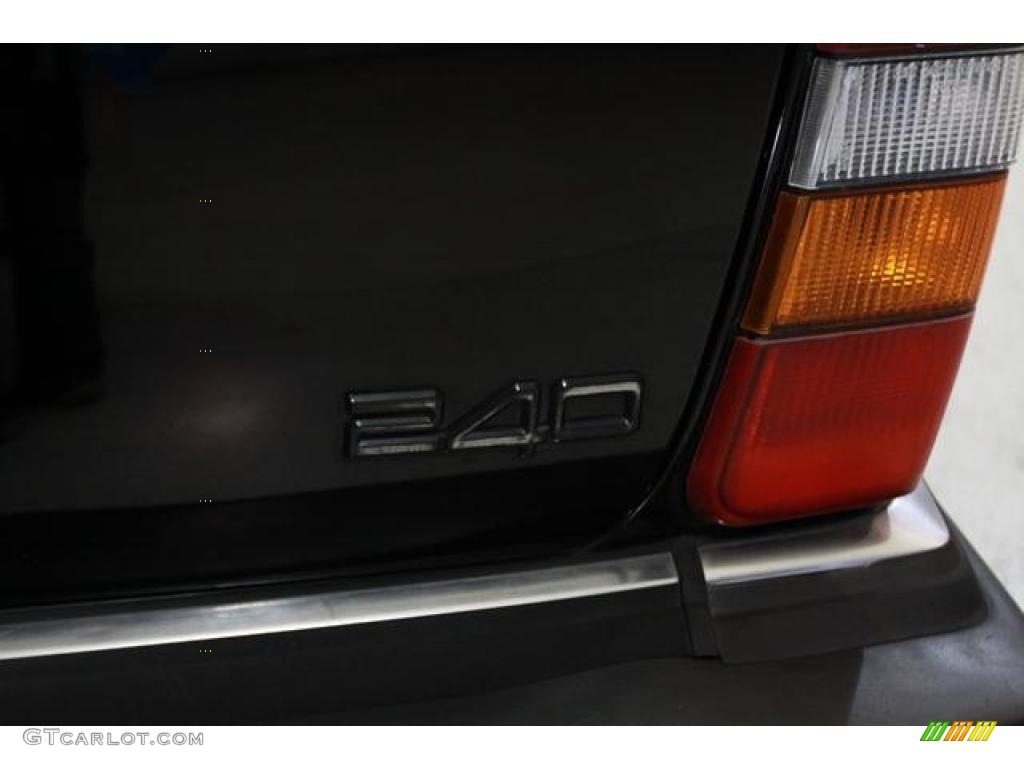 1991 240 SE Wagon - Black / Black photo #22
