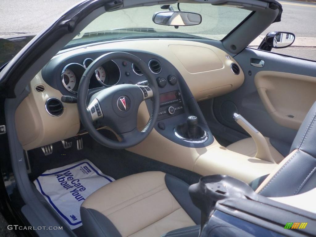 Steel/Sand Interior 2007 Pontiac Solstice Roadster Photo #38210040