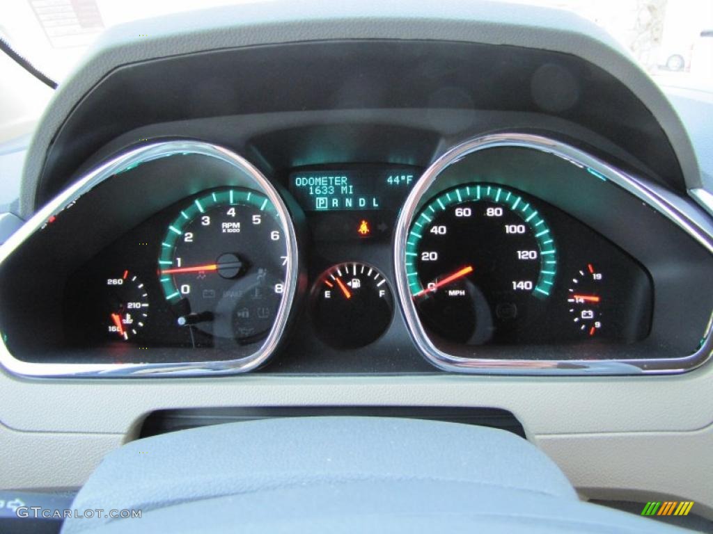 2011 Chevrolet Traverse LT Gauges Photo #38211180