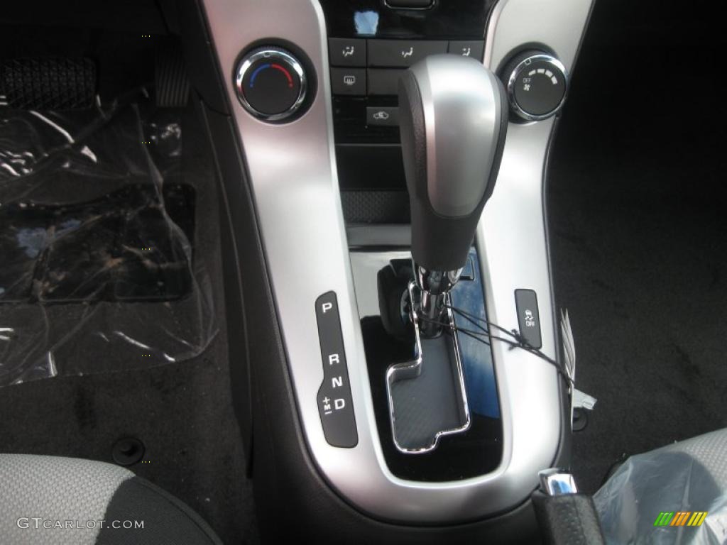 2011 Chevrolet Cruze LS 6 Speed Automatic Transmission Photo #38216376