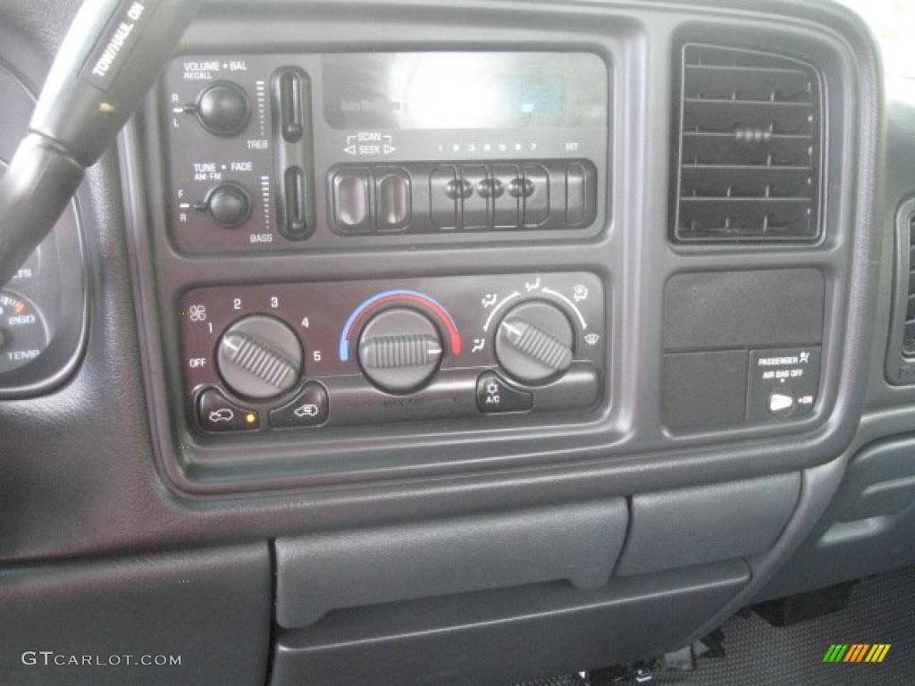 2002 Chevrolet Silverado 1500 Work Truck Regular Cab Controls Photo #38216564