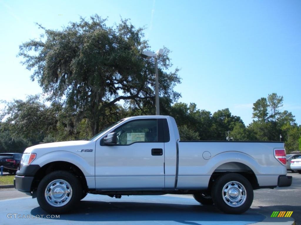 2010 F150 XL Regular Cab - Ingot Silver Metallic / Medium Stone photo #2