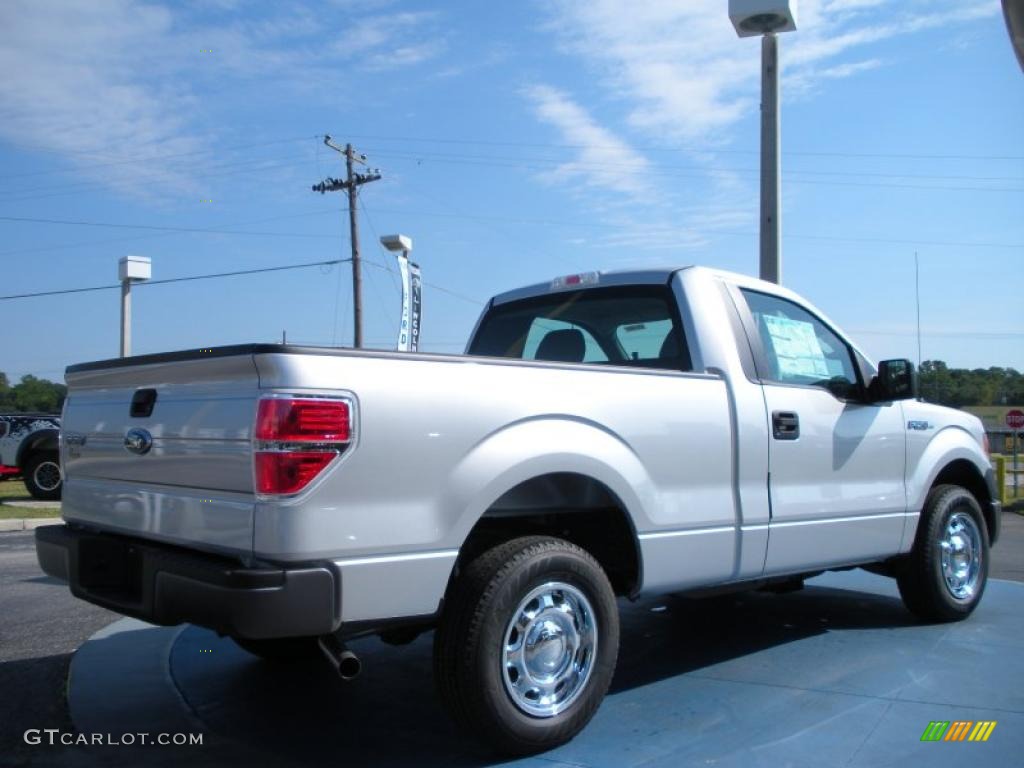 2010 F150 XL Regular Cab - Ingot Silver Metallic / Medium Stone photo #3