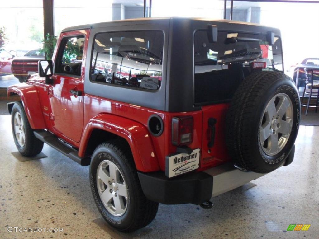 2011 Wrangler Sahara 4x4 - Flame Red / Black photo #2
