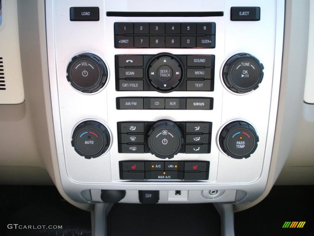 2011 Mercury Mariner Premier V6 Controls Photo #38224897