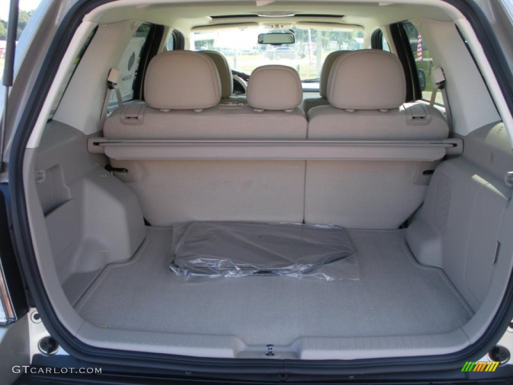 2011 Mercury Mariner Premier V6 Trunk Photos