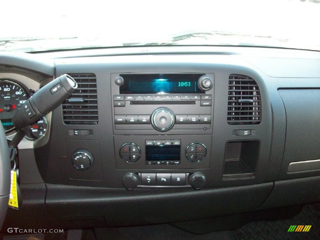 2011 Chevrolet Silverado 1500 LT Crew Cab 4x4 Controls Photo #38226329