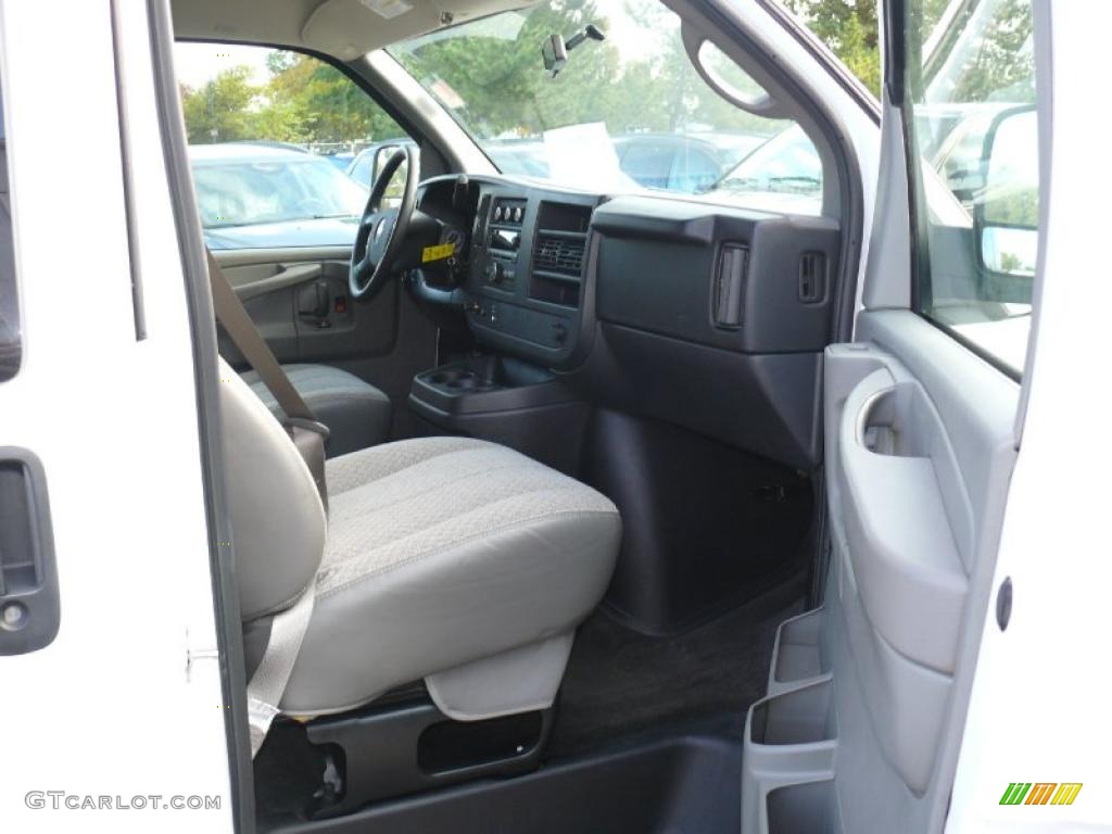 Medium Pewter Interior 2010 Chevrolet Express LT 3500 Passenger Van Photo #38230547