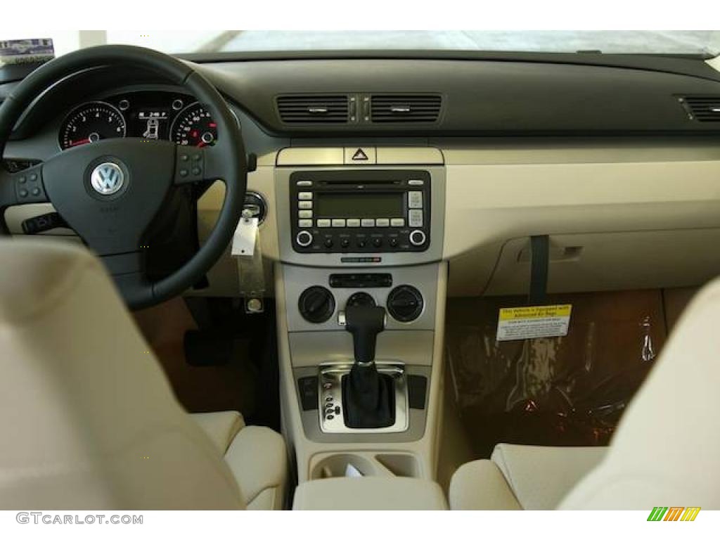 2009 Passat Komfort Sedan - White Gold Metallic / Cornsilk Beige photo #6