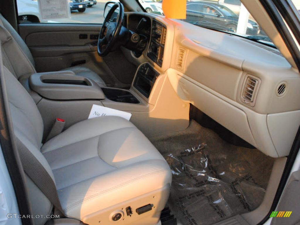 2004 Tahoe LT - Summit White / Tan/Neutral photo #3