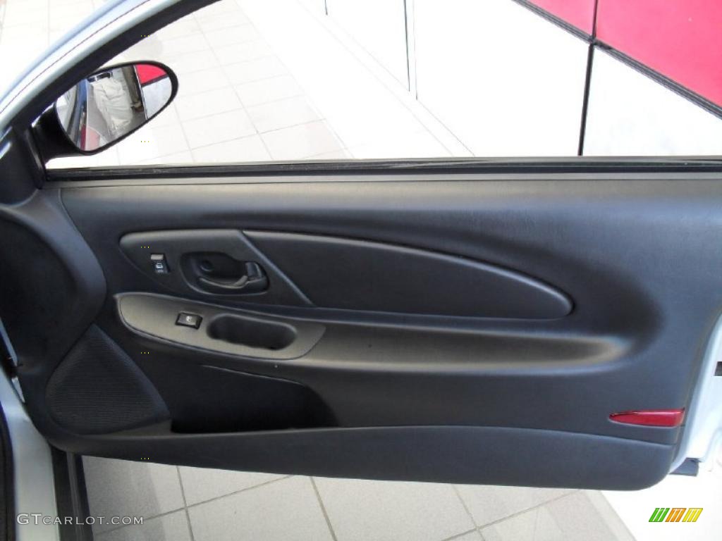 Medium Gray Interior 2001 Chevrolet Monte Carlo LS Photo #38231375