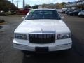 1997 Opal Opalescent Metallic Lincoln Town Car Signature  photo #6