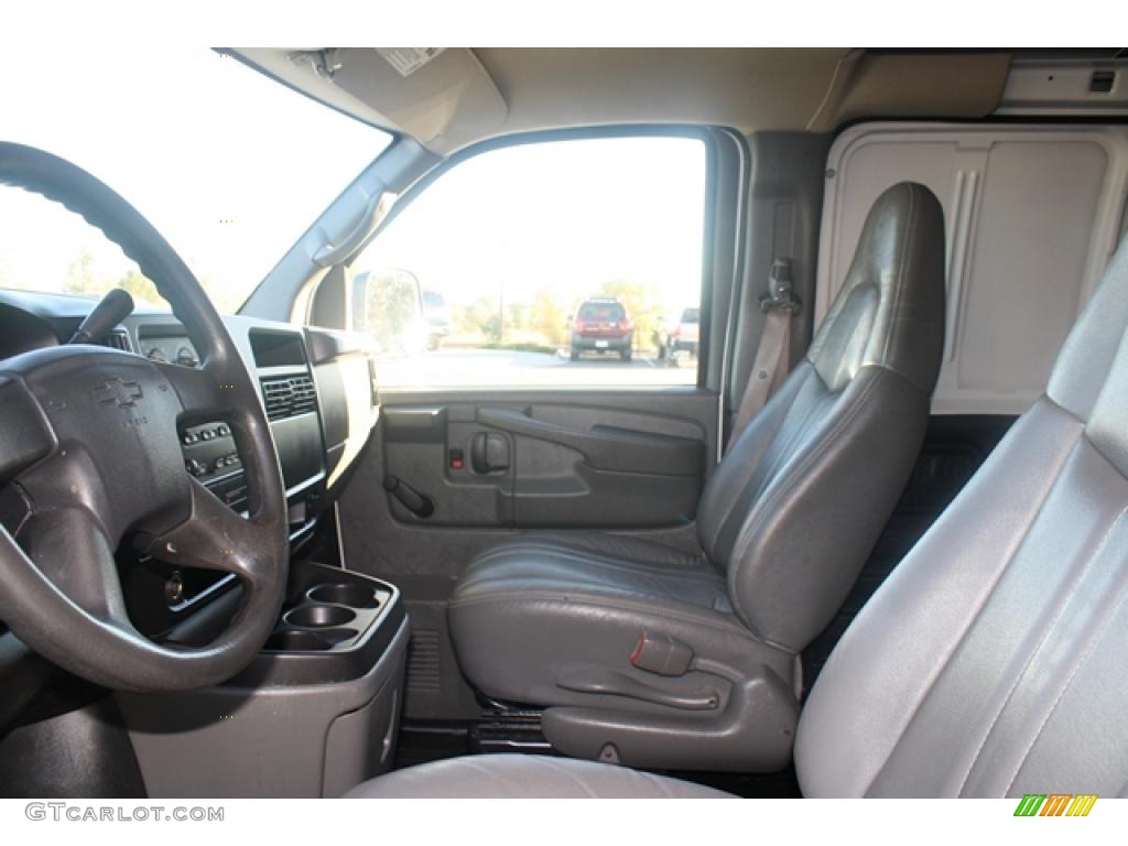 Medium Pewter Interior 2007 Chevrolet Express 1500 Cargo Van Photo #38238383