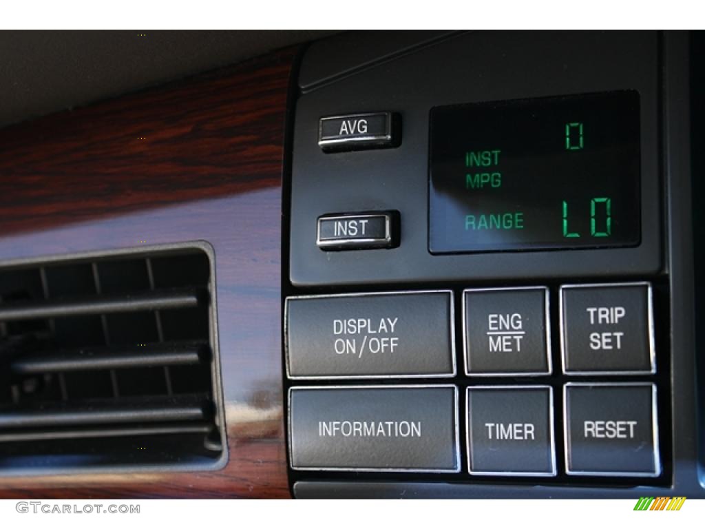 1996 Cadillac DeVille Sedan Controls Photo #38240903