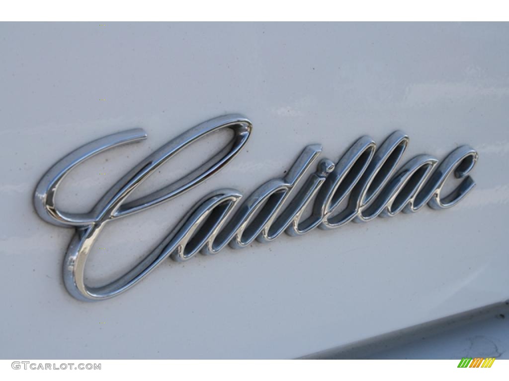 1996 Cadillac DeVille Sedan Marks and Logos Photo #38241071