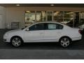 Candy White - Passat Komfort Sedan Photo No. 12