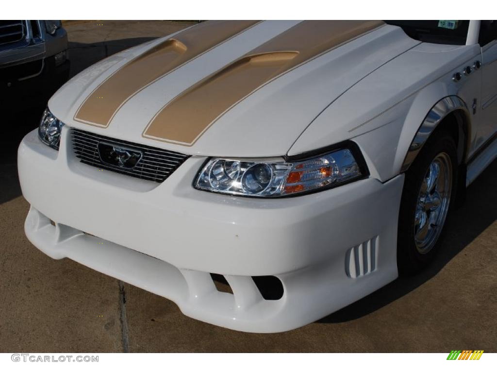 2003 Mustang V6 Convertible - Oxford White / Medium Parchment photo #7
