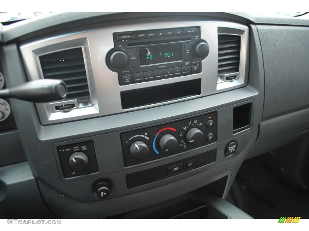 2008 Dodge Ram 1500 SLT Mega Cab 4x4 Controls Photo #38245419