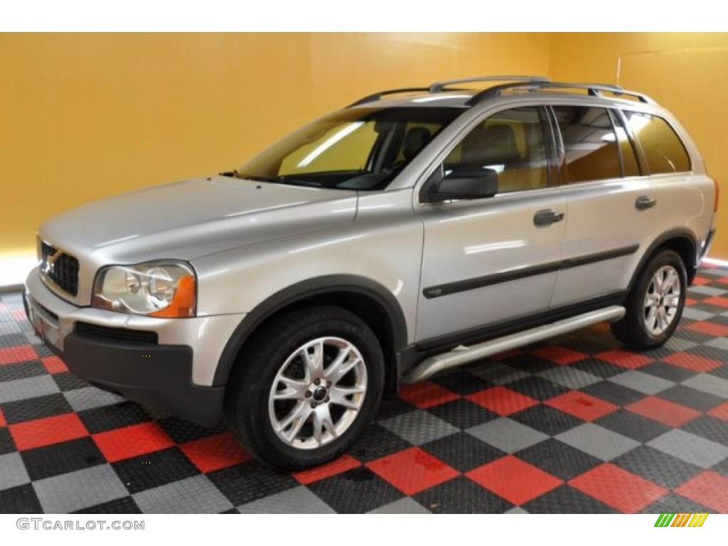 2004 XC90 T6 AWD - Silver Metallic / Graphite photo #2