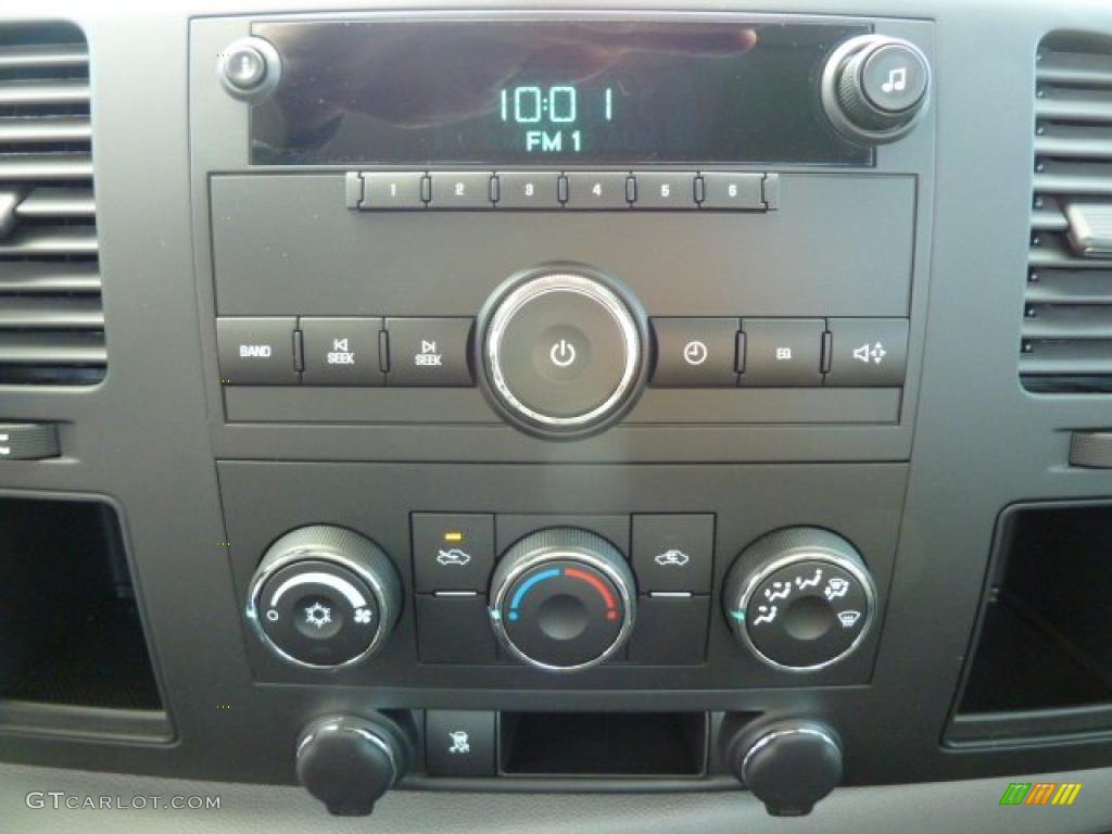 2011 Chevrolet Silverado 1500 Regular Cab 4x4 Controls Photo #38248107