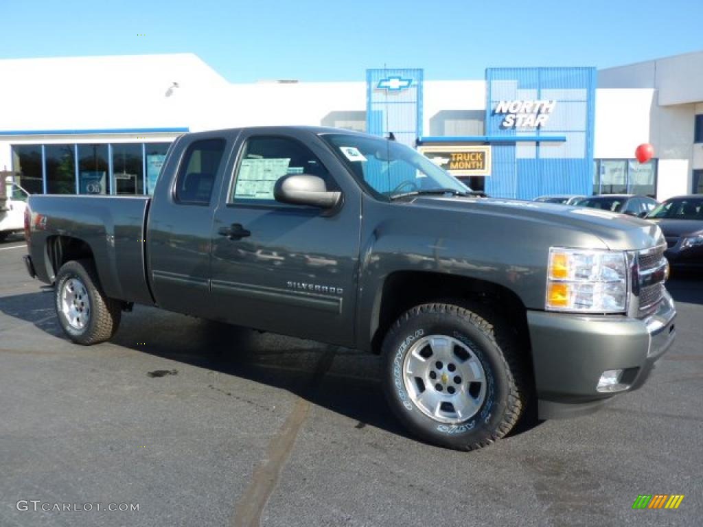 2011 Silverado 1500 LT Extended Cab 4x4 - Steel Green Metallic / Ebony photo #1