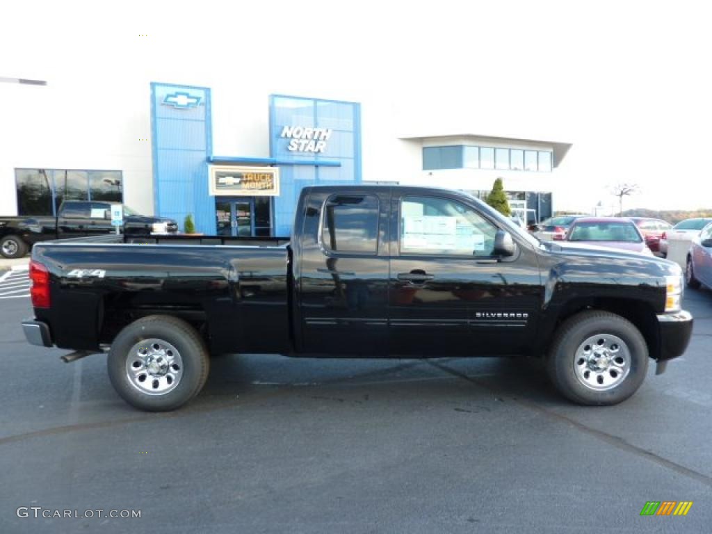 2011 Silverado 1500 LS Extended Cab 4x4 - Black / Dark Titanium photo #11