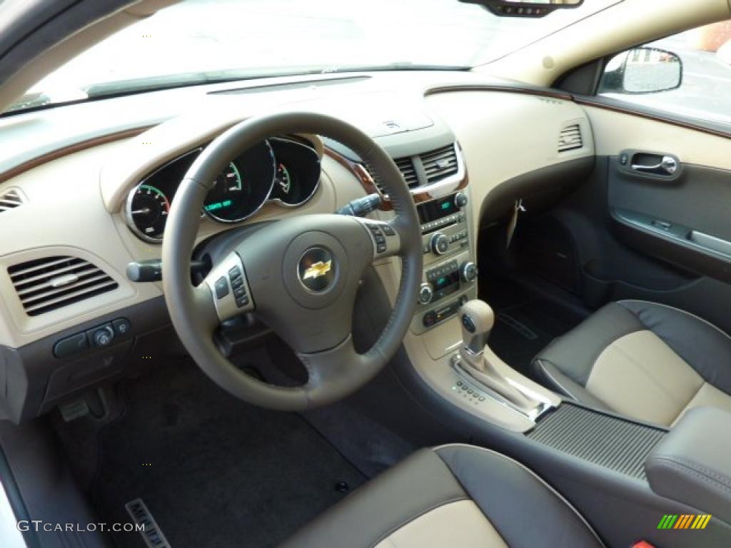 2011 Chevrolet Malibu LTZ Cocoa/Cashmere Dashboard Photo #38249383
