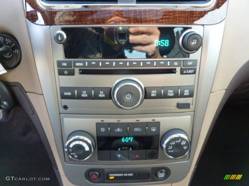 2011 Chevrolet Malibu LTZ Controls Photo #38249459