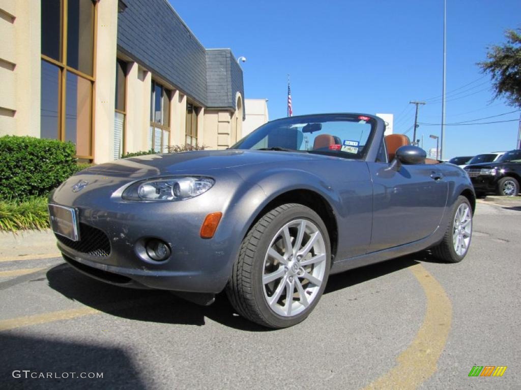 Galaxy Gray Metallic 2006 Mazda MX-5 Miata Grand Touring Roadster Exterior Photo #38250631