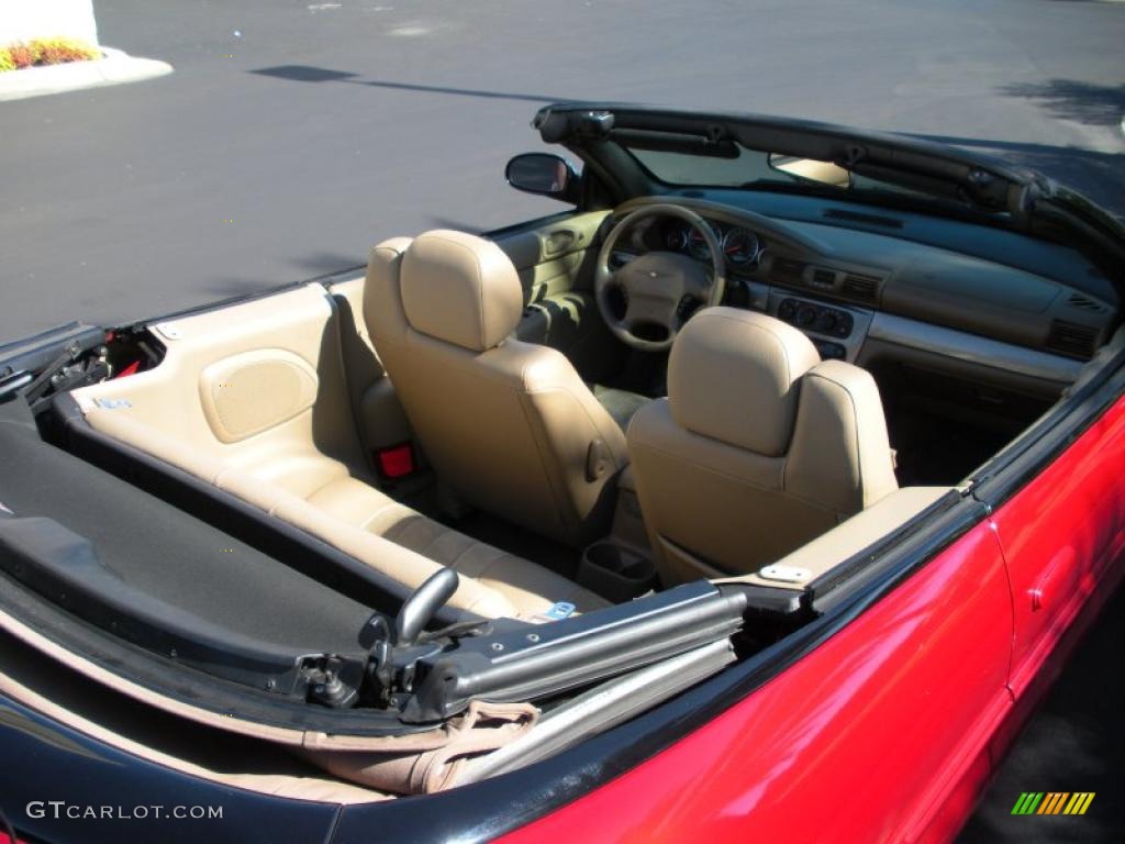 2004 Sebring Touring Convertible - Inferno Red Pearl / Sandstone photo #11
