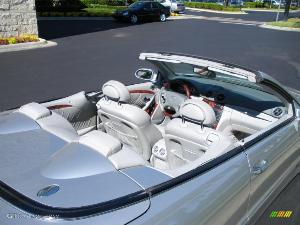 Ash Interior 2005 Mercedes-Benz CLK 320 Cabriolet Photo #38252407