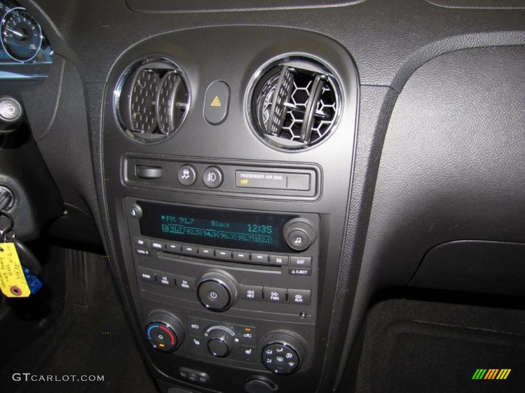 2008 Chevrolet HHR LT Controls Photo #38252807