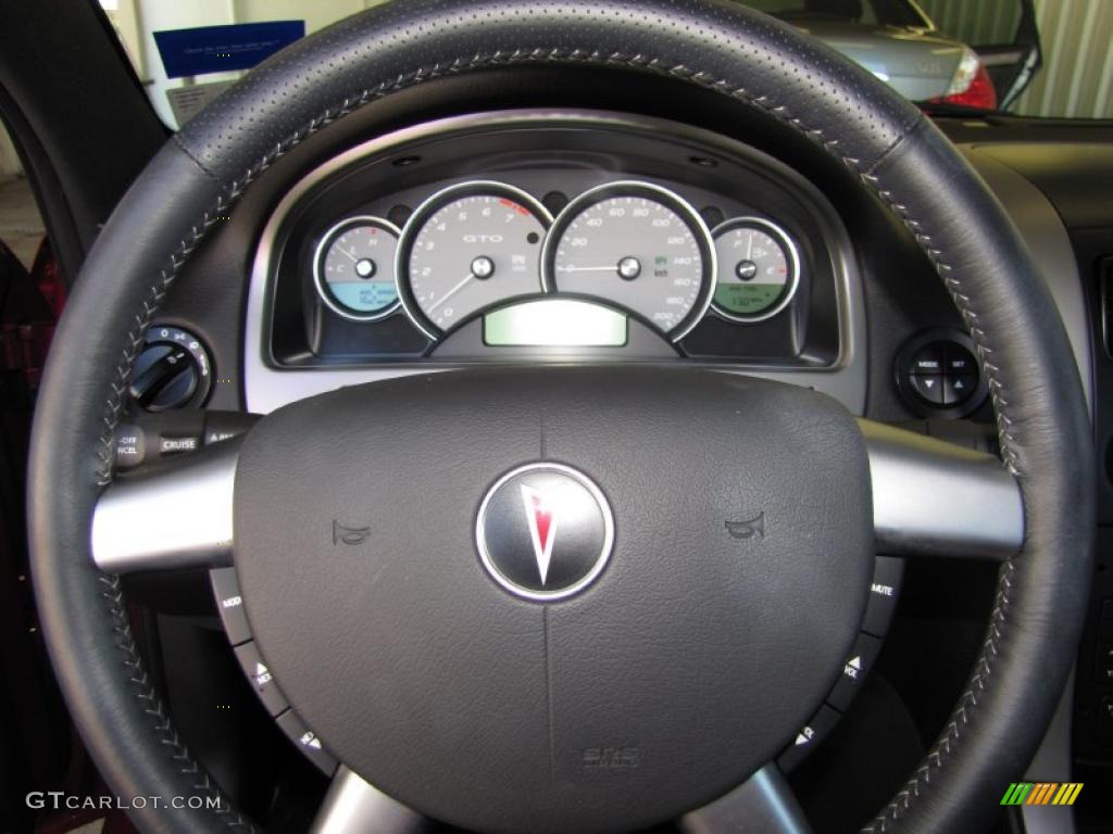 2006 Pontiac GTO Coupe Black Steering Wheel Photo #38253337
