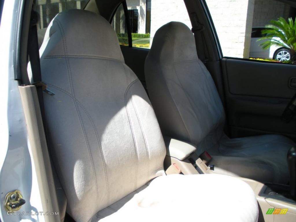1996 Altima GXE - Cloud White / Beige photo #17