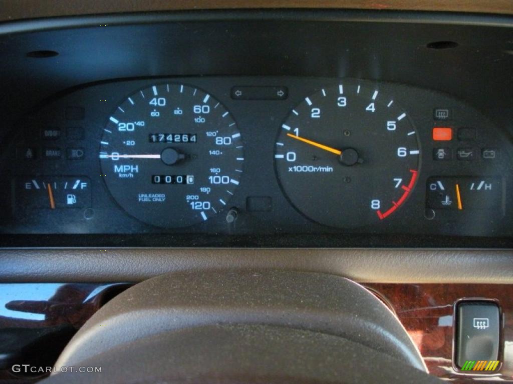 1996 Altima GXE - Cloud White / Beige photo #20