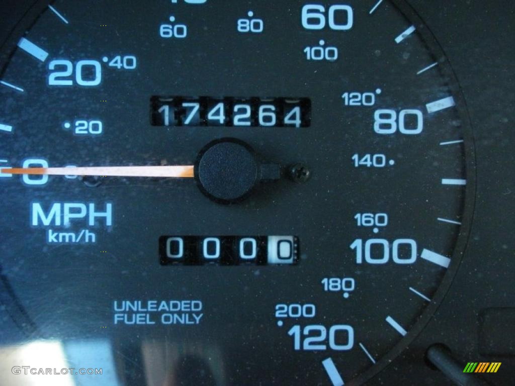 1996 Altima GXE - Cloud White / Beige photo #21