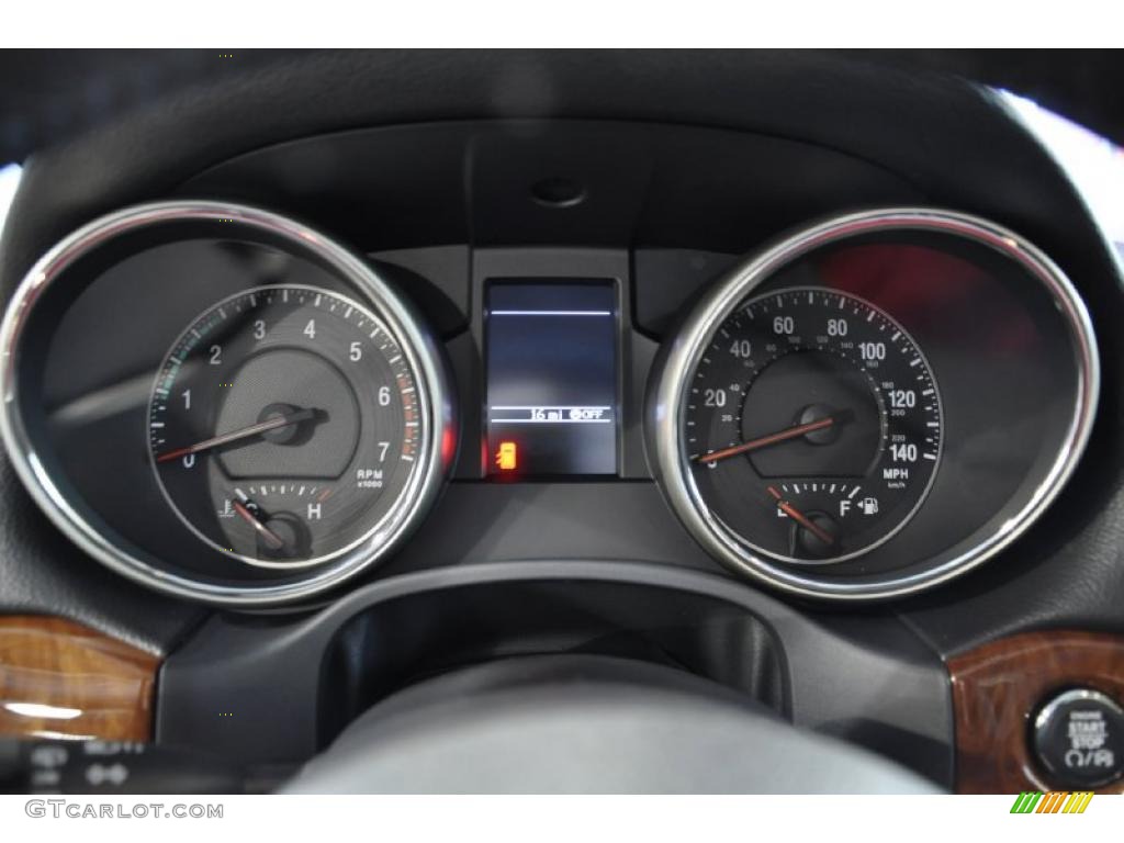 2011 Jeep Grand Cherokee Limited Gauges Photo #38257919