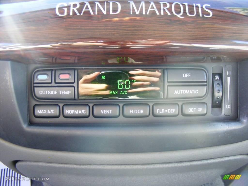 2004 Grand Marquis LS - Light Ice Blue Metallic / Light Flint photo #33