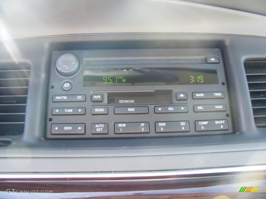 2004 Grand Marquis LS - Light Ice Blue Metallic / Light Flint photo #34