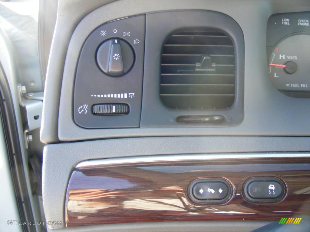 2004 Grand Marquis LS - Light Ice Blue Metallic / Light Flint photo #38